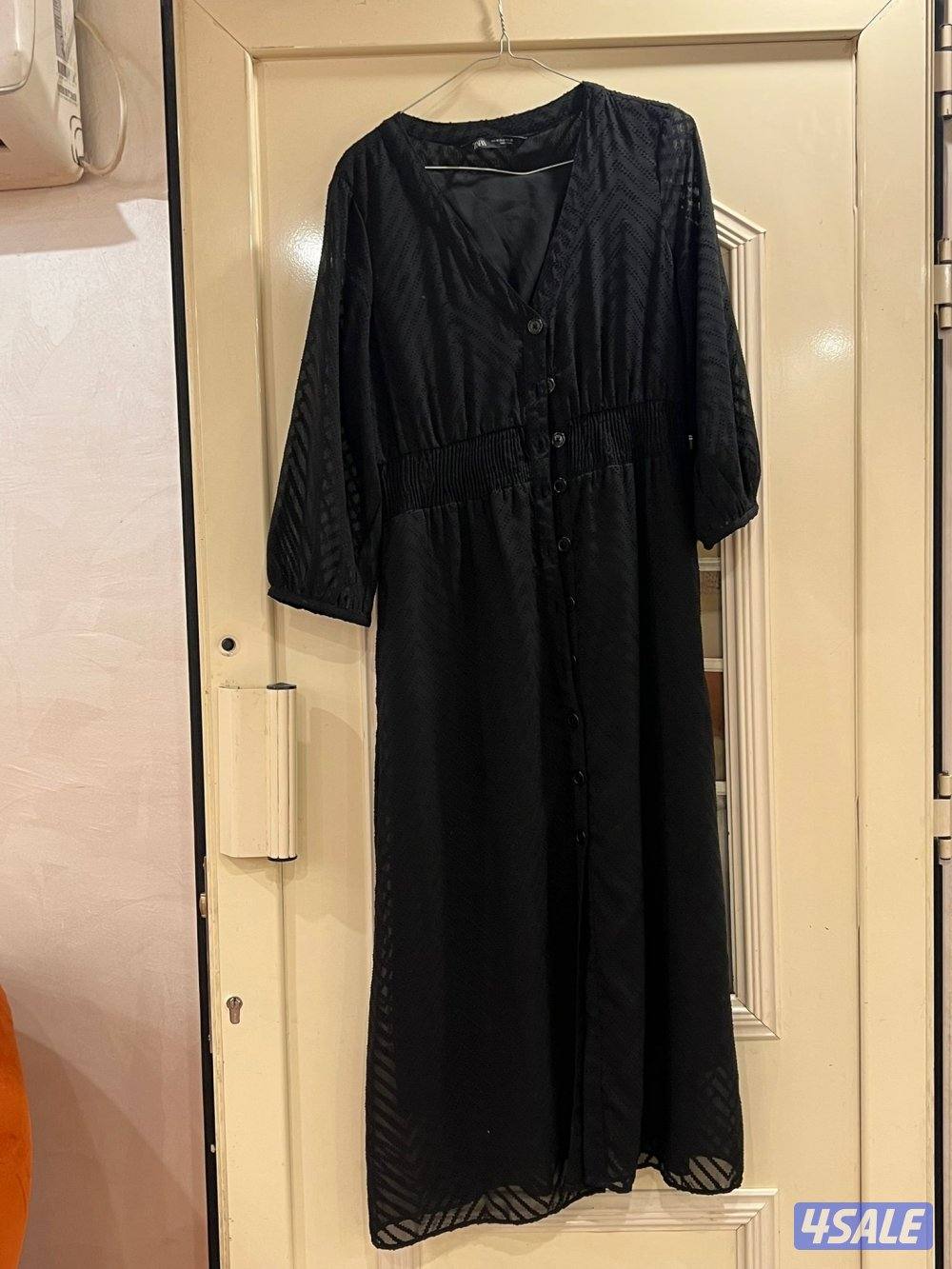 السلام عليكم عندي مجموعه ملابس من نفانيف ودراريع نضيفه جدا للبيع3