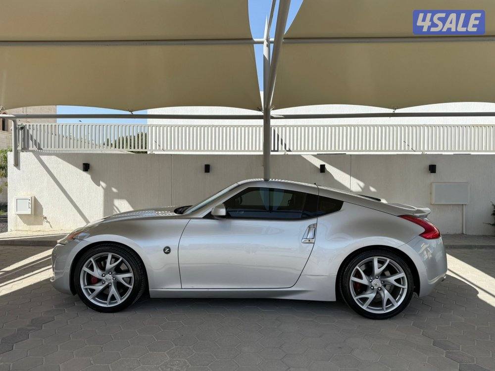 للبيع نيسان زد بحاله ممتازه جداً1