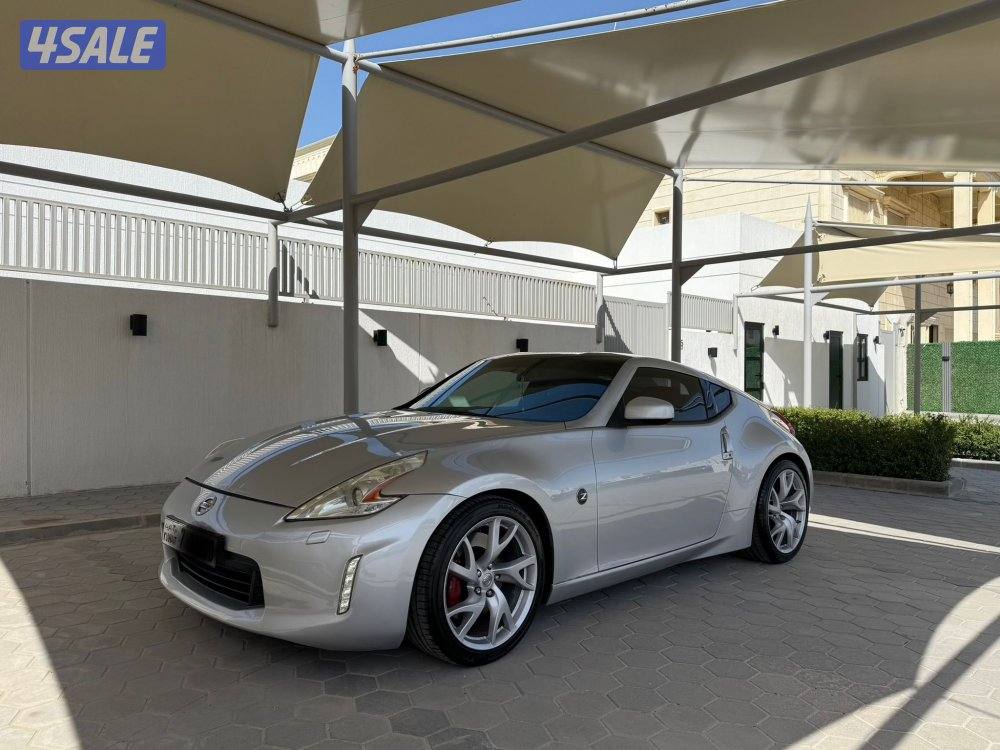 للبيع نيسان زد بحاله ممتازه جداً2