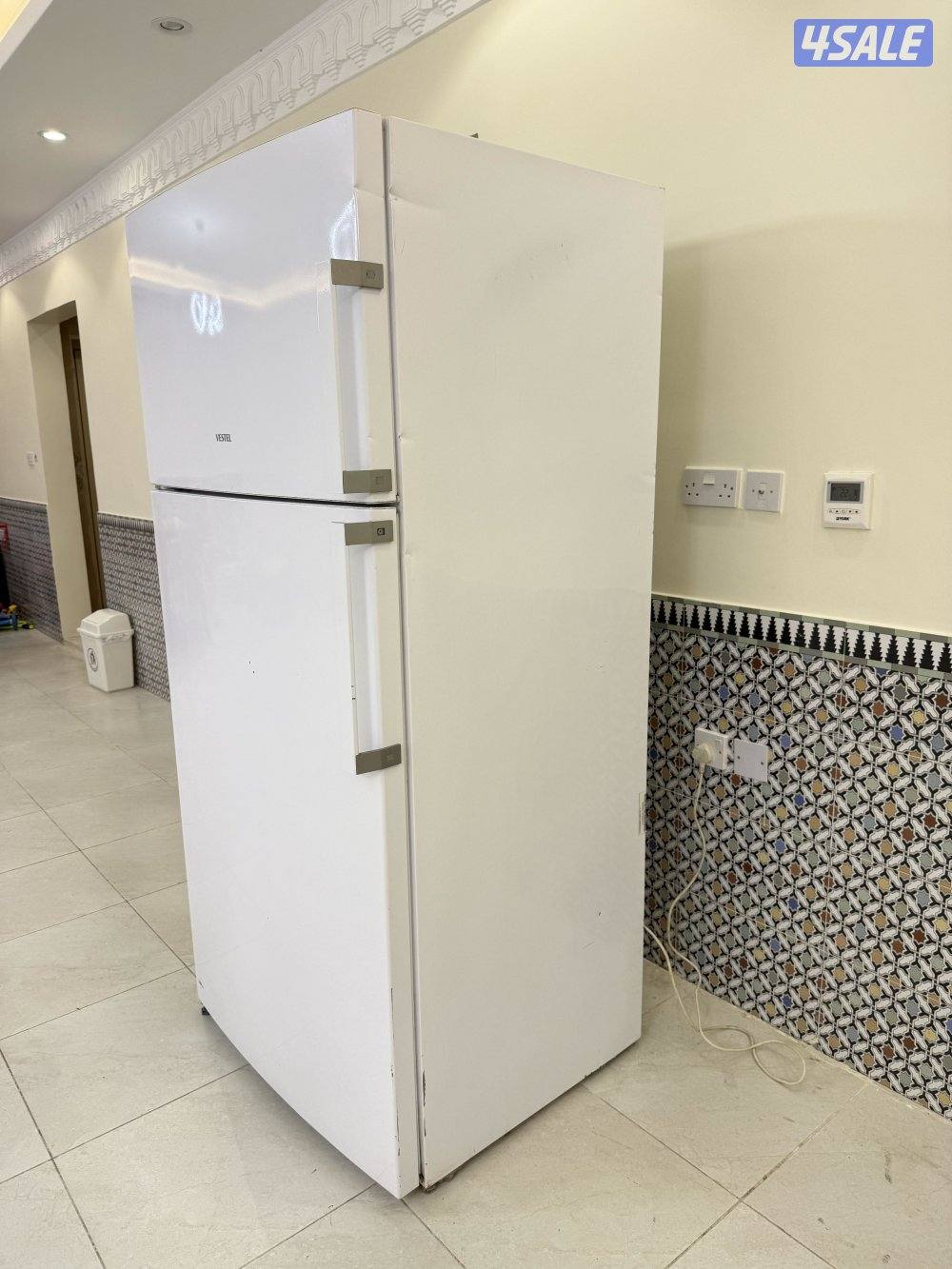 للبيع ثلاجه1