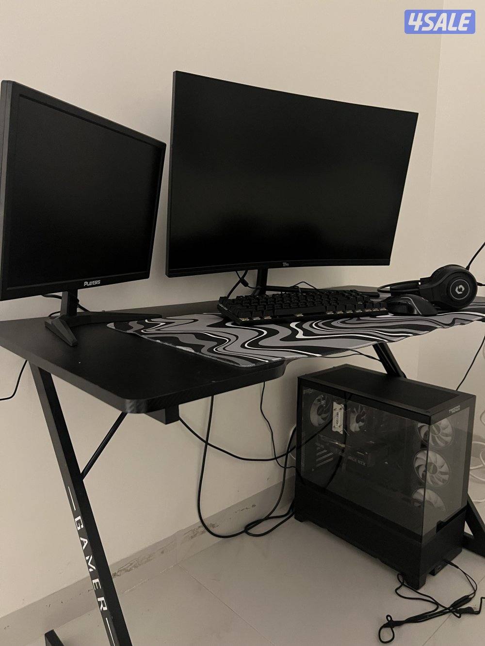 ستب كامل شاشتين معا البي سي وكيبورد ماس وسماعه وبي سي يصلح لكل شي 40600