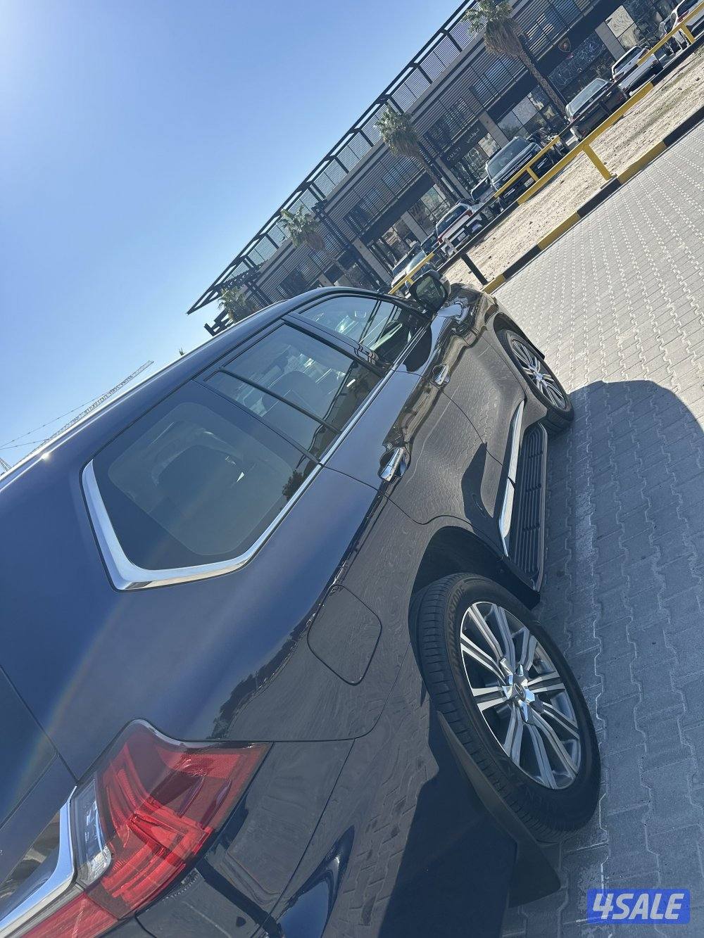 للبيع جيب لكزس1