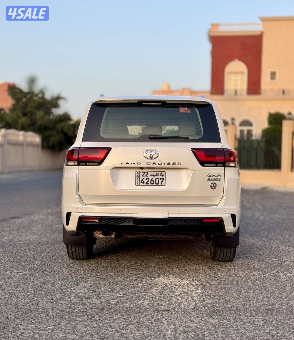 لاندكروزر GXR 2024 تحت الكفالة عداد 194