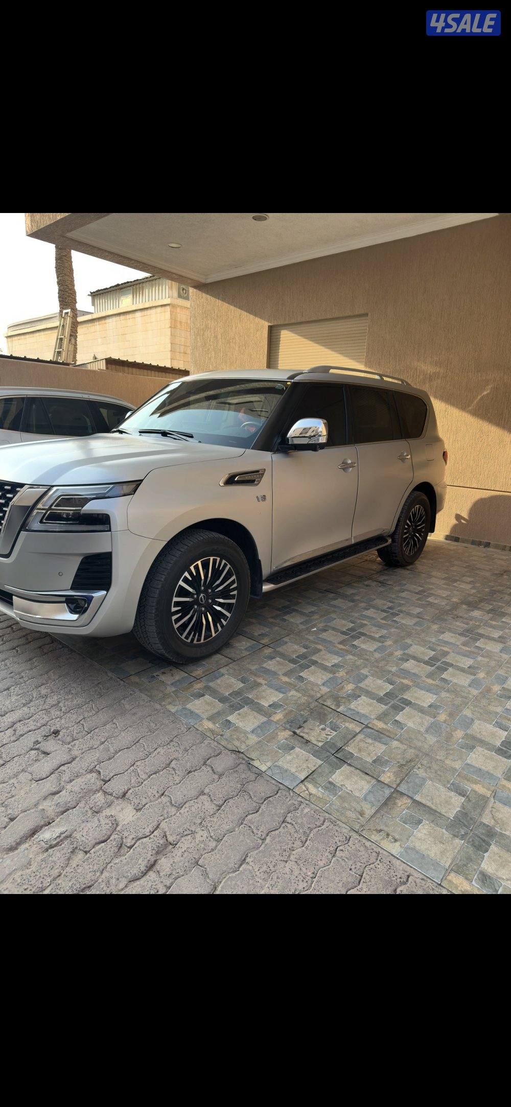 نيسان باترول ٨ سلندر بلاتينيوم0