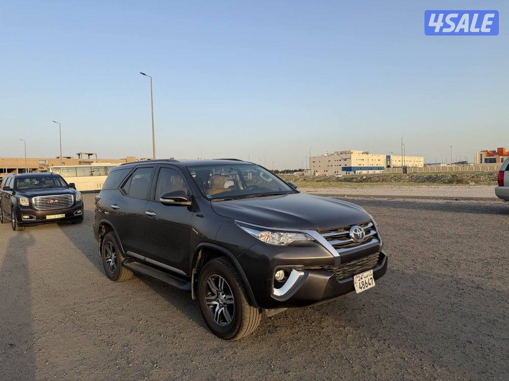 فورتنر 2016 سته سلندر عداد 71 فقط8