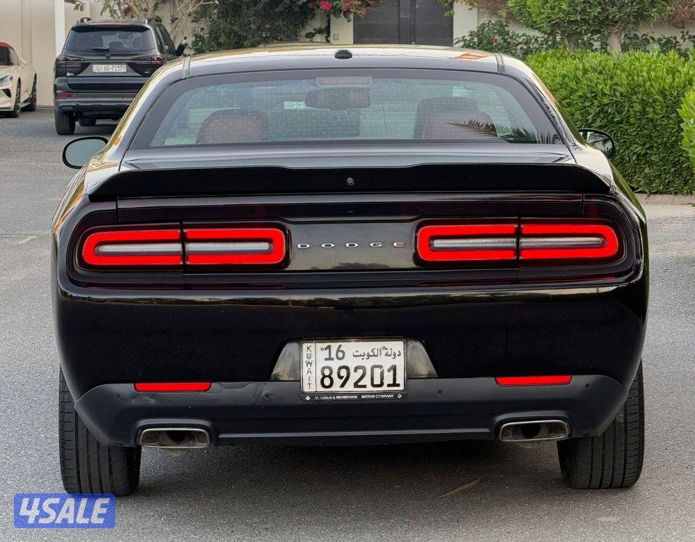 للبيع دودج تشالنجر موديل 20185