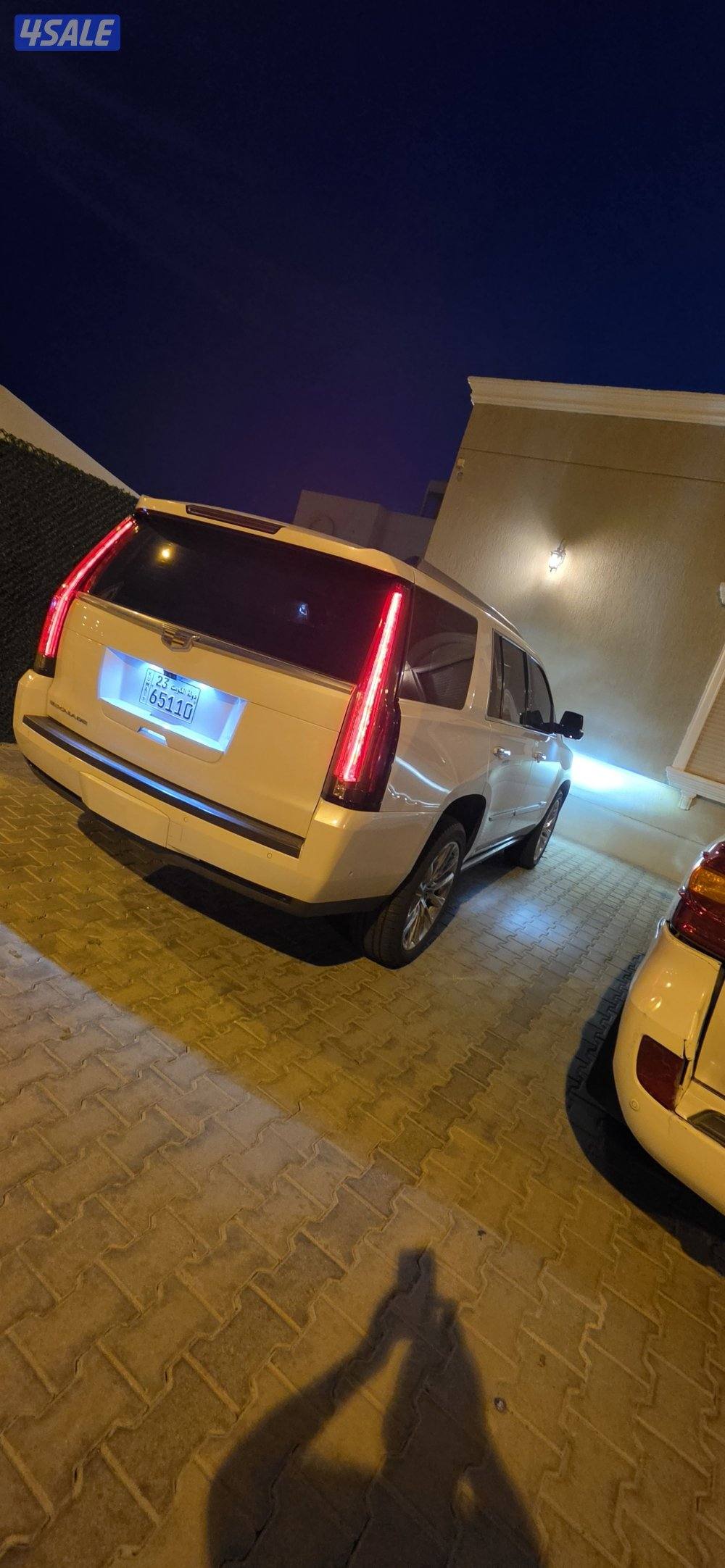 اسكاليد 2018 ابيض صدفي3