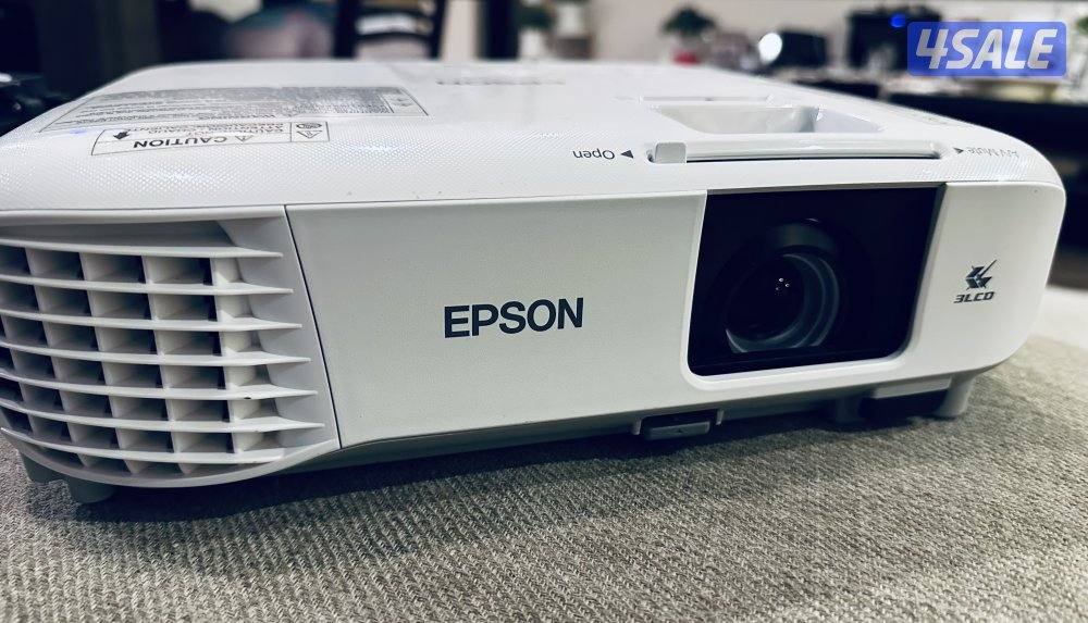 بروجكتر أبسون ٣٥٠٠ لومين (سطوع)1