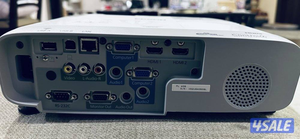 بروجكتر أبسون ٣٥٠٠ لومين (سطوع)4