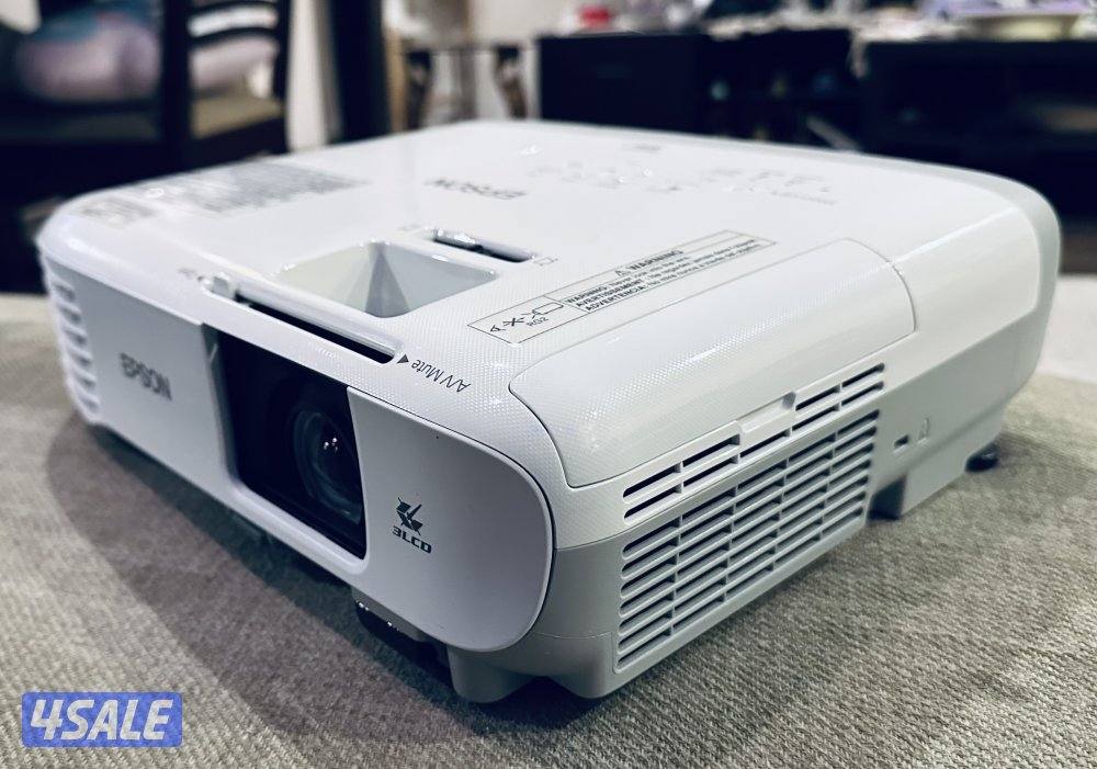 بروجكتر أبسون ٣٥٠٠ لومين (سطوع)3