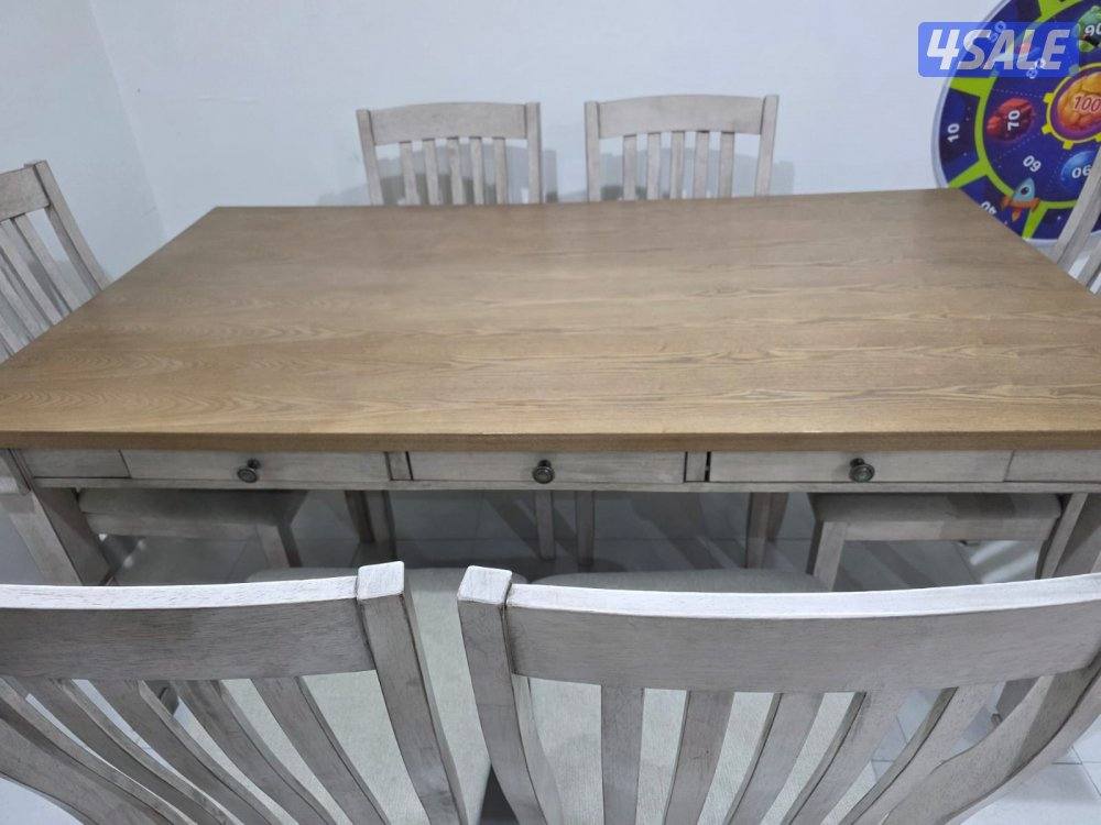 للبيع طاولة سفرة عدد ٦ كراسي استعمال خفيف نظيفة ولا يوجد بها اي عيب2