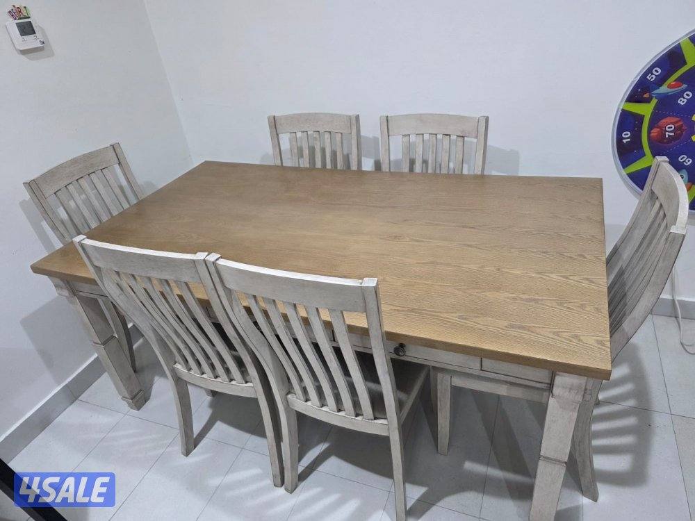 للبيع طاولة سفرة عدد ٦ كراسي استعمال خفيف نظيفة ولا يوجد بها اي عيب4