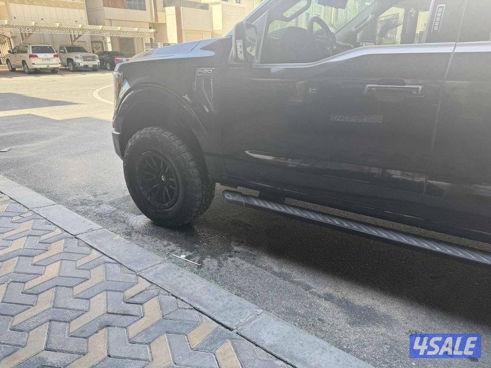 للبيع رنقات فيول مقاس ١٧ عليهم تواير ميكي تومسون ٢٨٥ / ٧٠/١٧2