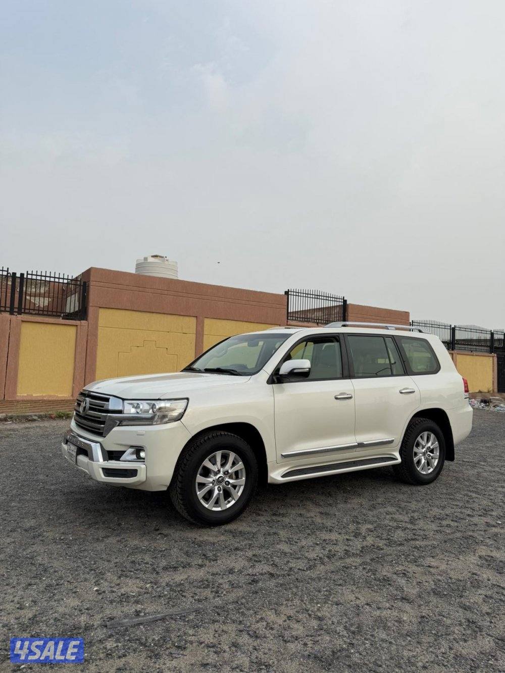 لاند جي اكس ار  8 سلندر 2018 صبغ الوكالة جلد ، ماشيء 160 الف شرط الفحص4