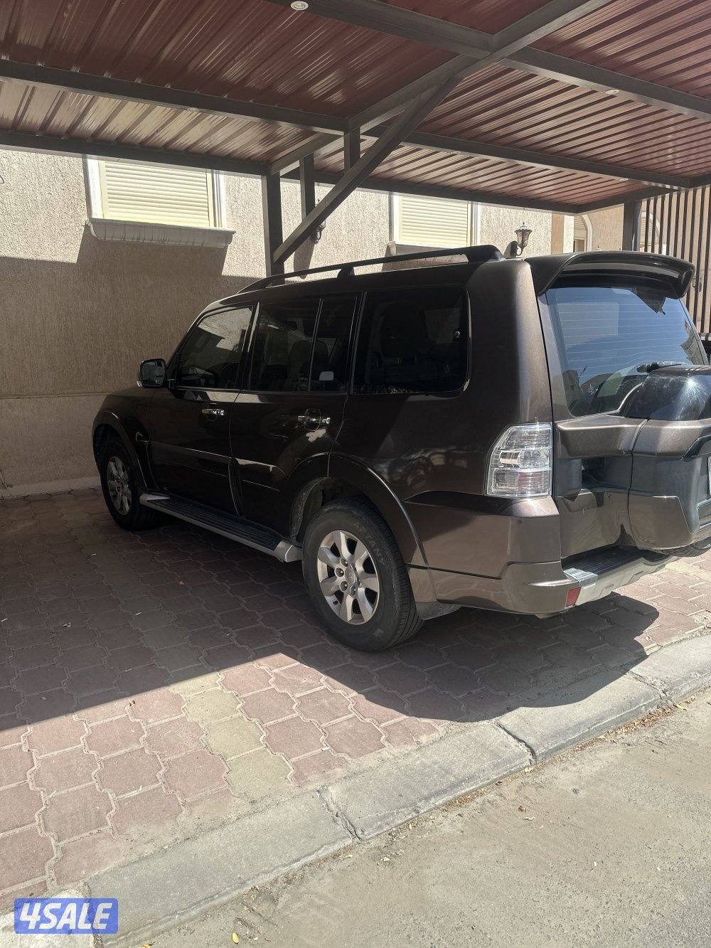 توصيل الى جميع مطارات المملكه العربيه السعوديه على جيب باجيرو حديث0