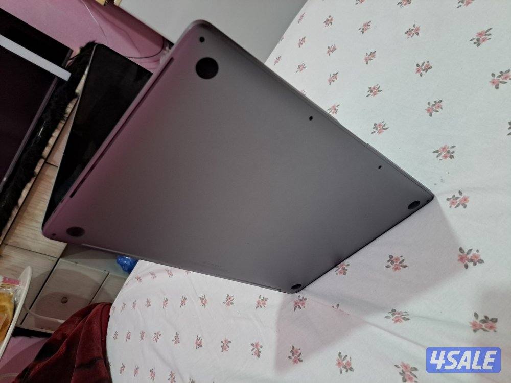 MacBook pro 2018 16gb 512gb i91