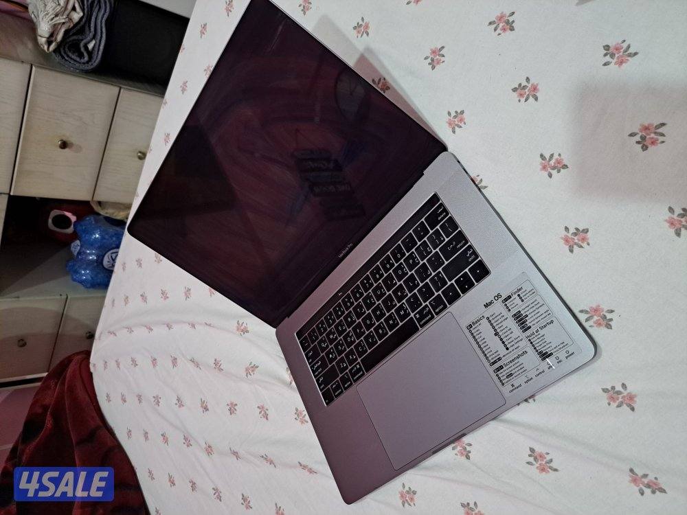 MacBook pro 2018 16gb 512gb i94