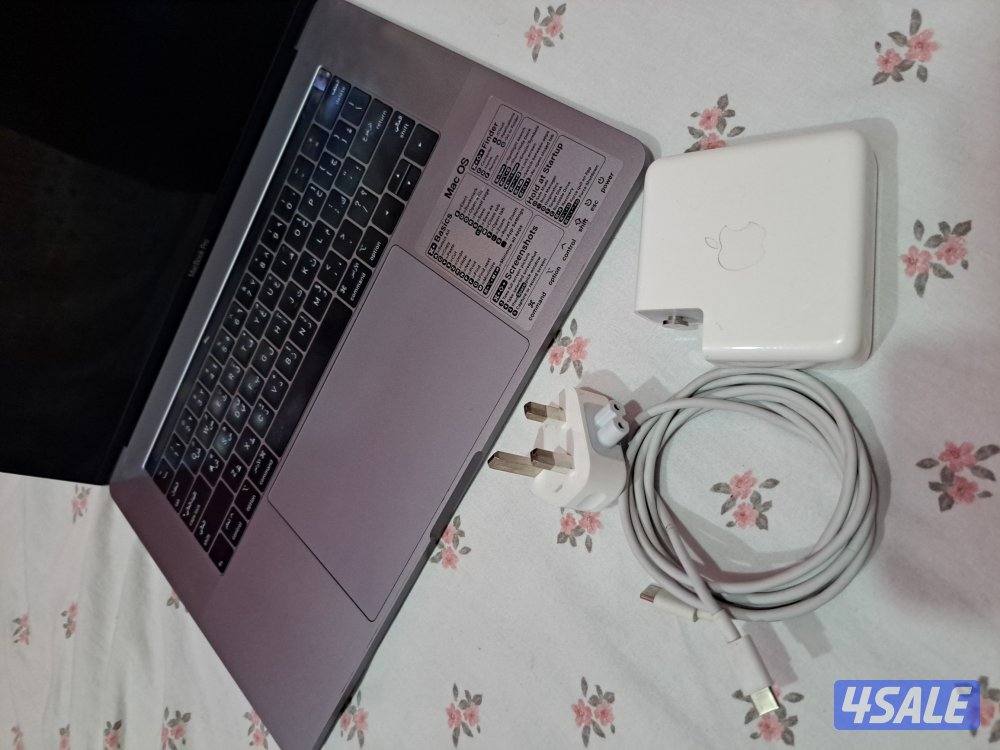 MacBook pro 2018 16gb 512gb i95