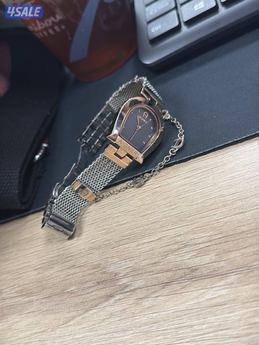 ساعة يد نسائية استعمال خفيف Aigner1