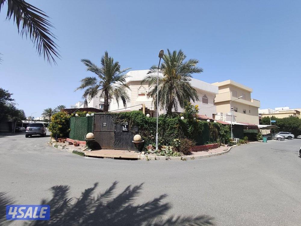 للبيع فيلا في القرين0