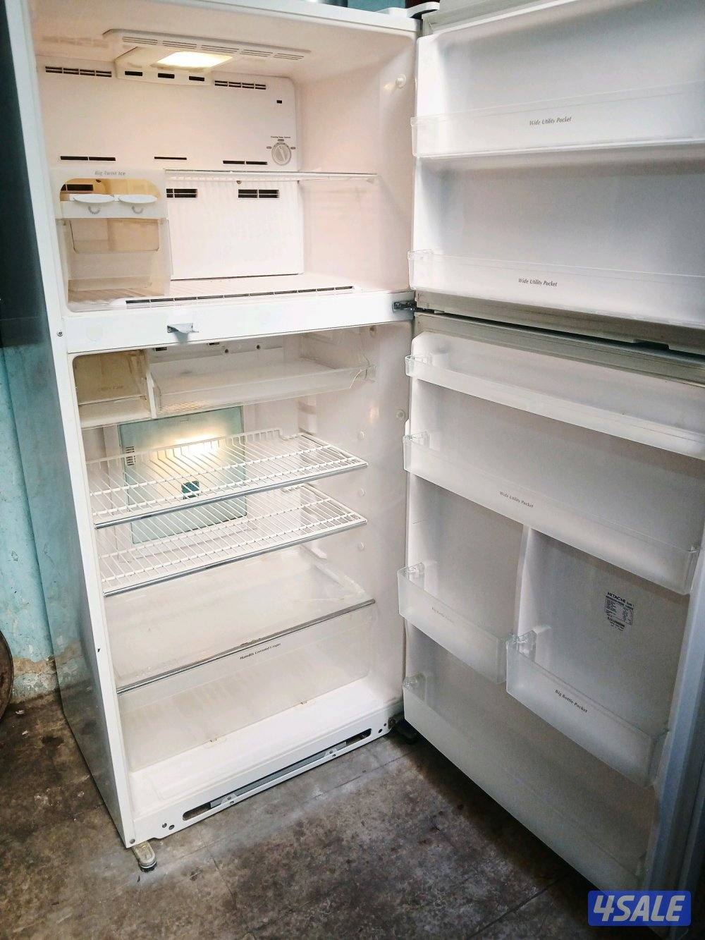 للبيع ثلاجه هيتاشي ياباني بحاله جيده جدا عائلية 26قدم0