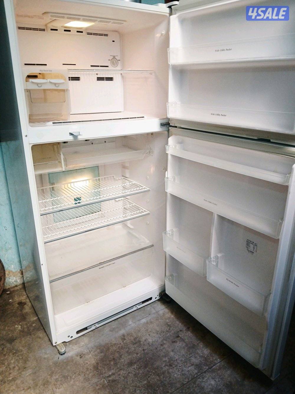 للبيع ثلاجه هيتاشي ياباني بحاله جيده جدا عائلية 26قدم2