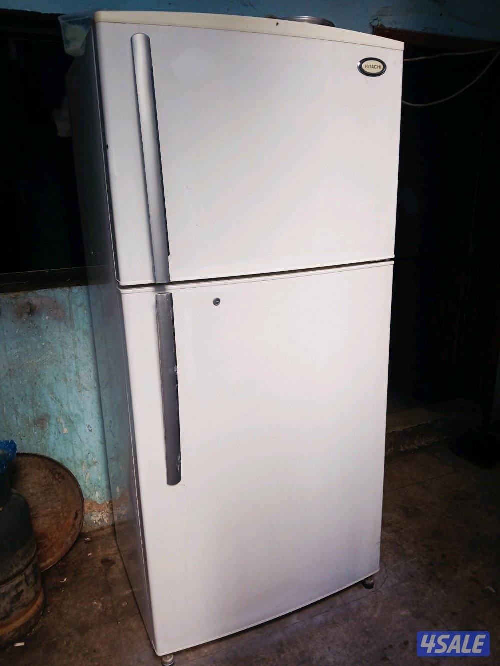 للبيع ثلاجه هيتاشي ياباني بحاله جيده جدا عائلية 26قدم3