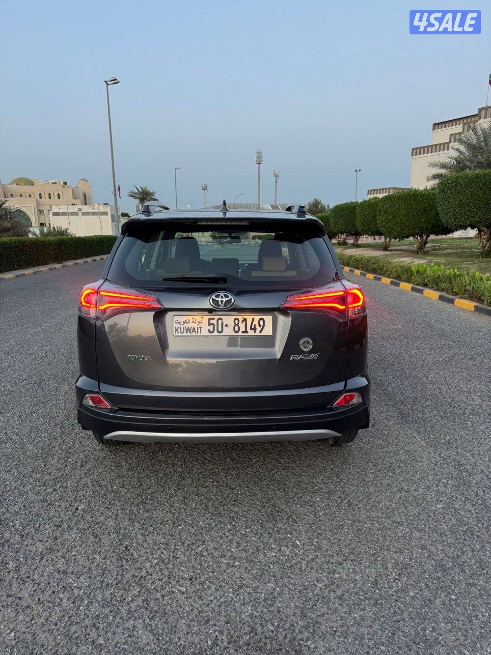 تويوتا راف فور بحاله نادره بنظافه عداد 67 الف1