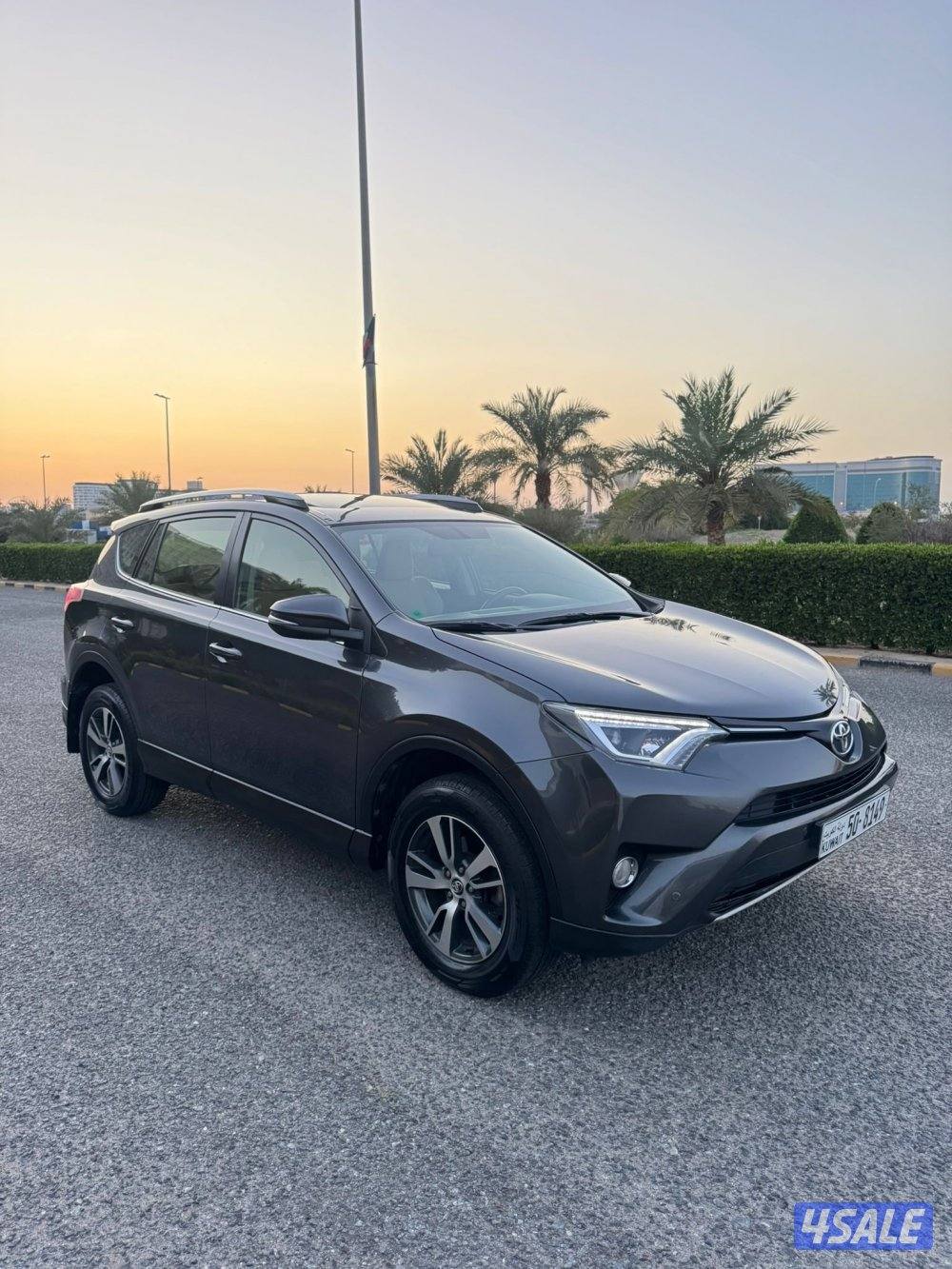 تويوتا راف فور بحاله نادره بنظافه عداد 67 الف2