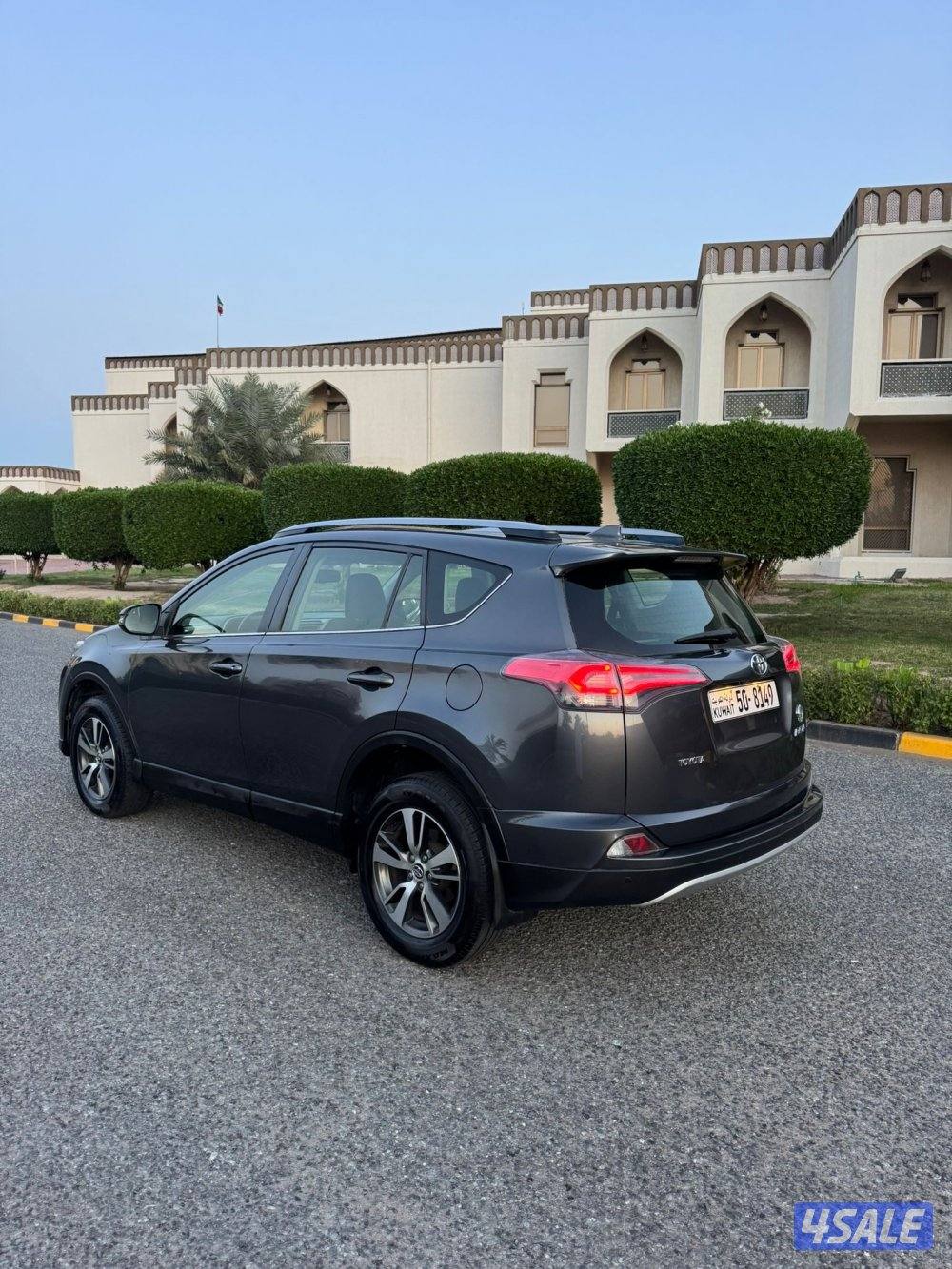 تويوتا راف فور بحاله نادره بنظافه عداد 67 الف5