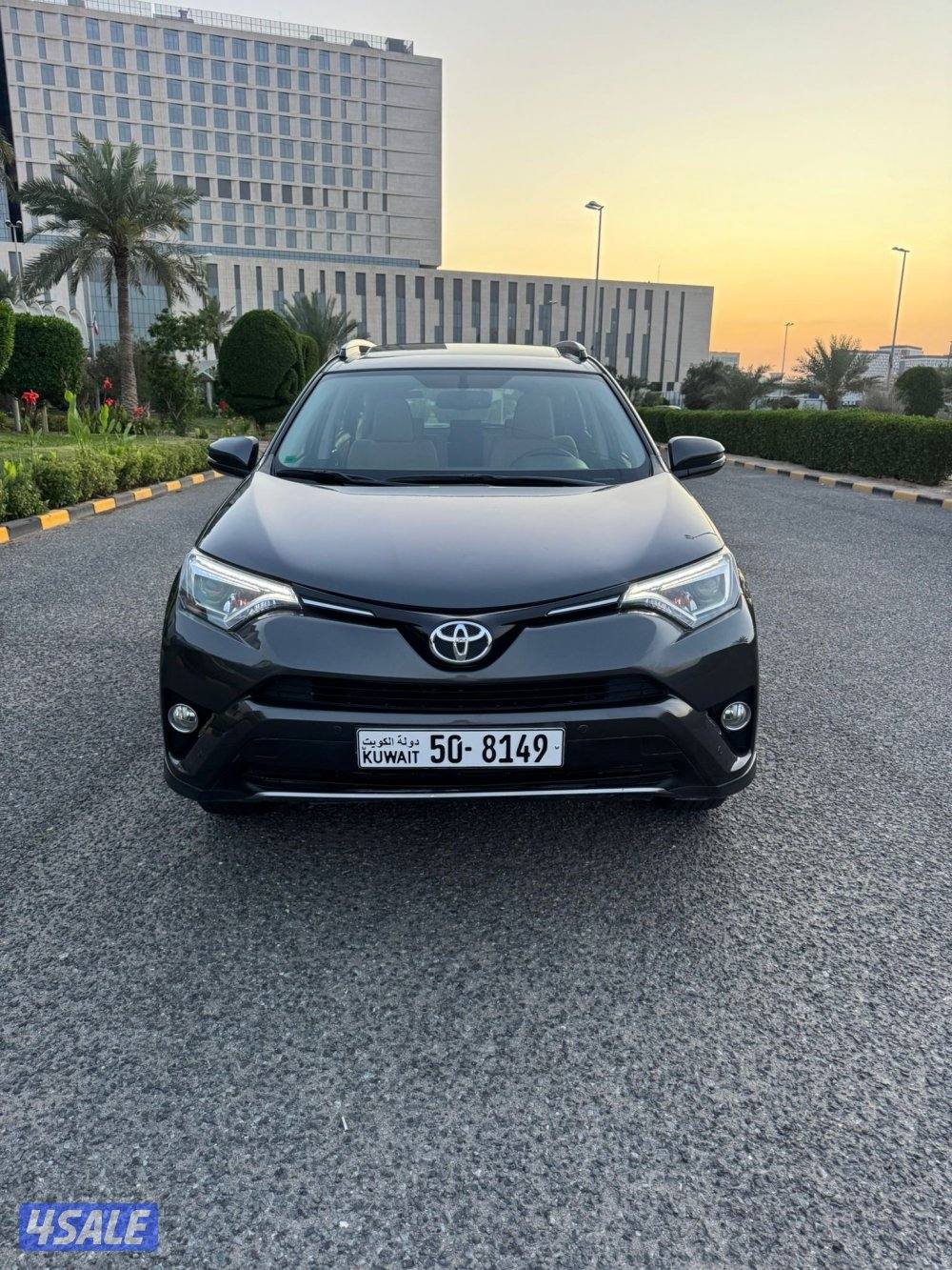 تويوتا راف فور بحاله نادره بنظافه عداد 67 الف7