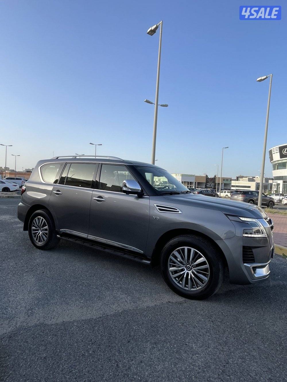 للبيع باترول بلاتنيوم ستي 2021 صبغ الوكاله  8 سلندر2