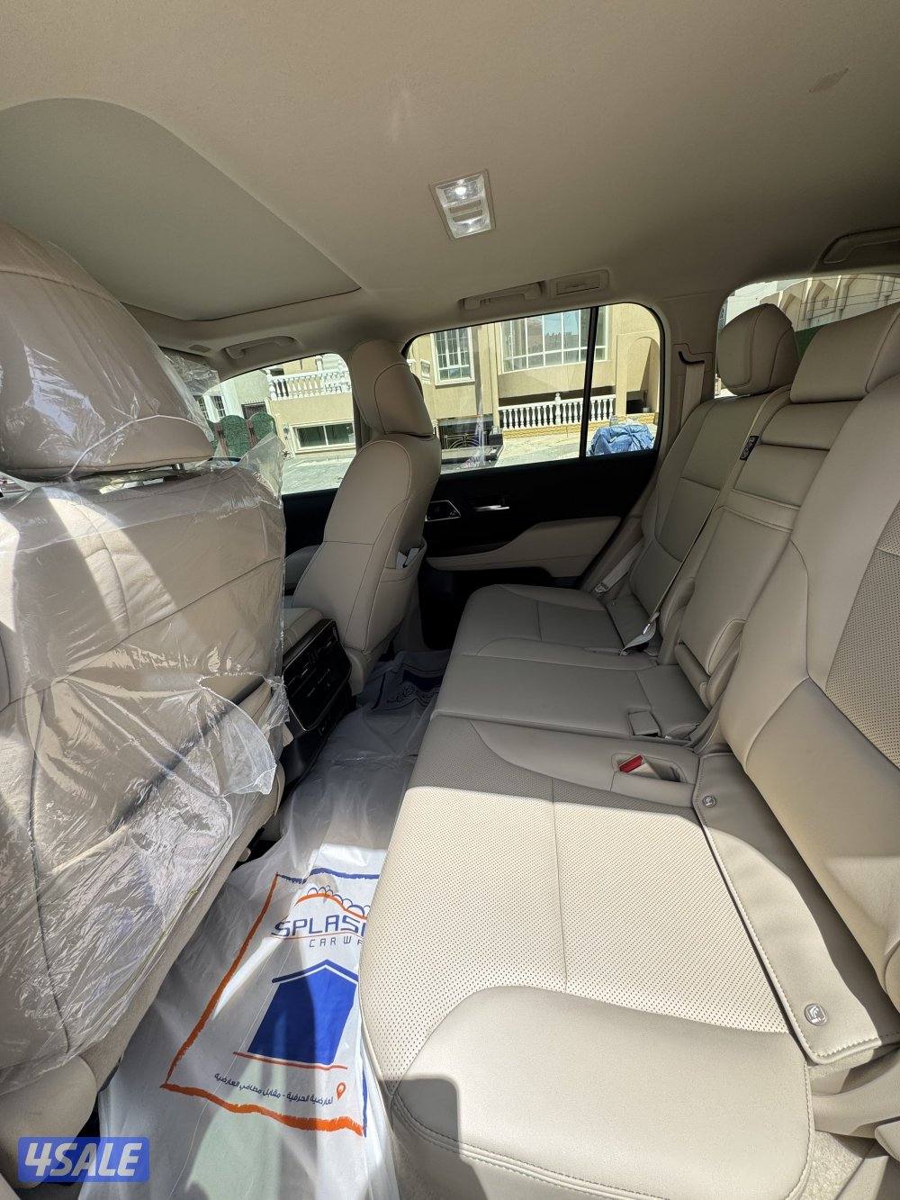 للبيع لاند كروزر GXR AEROS TWIN TURBO اللون ابيض ماشي 23 الف4