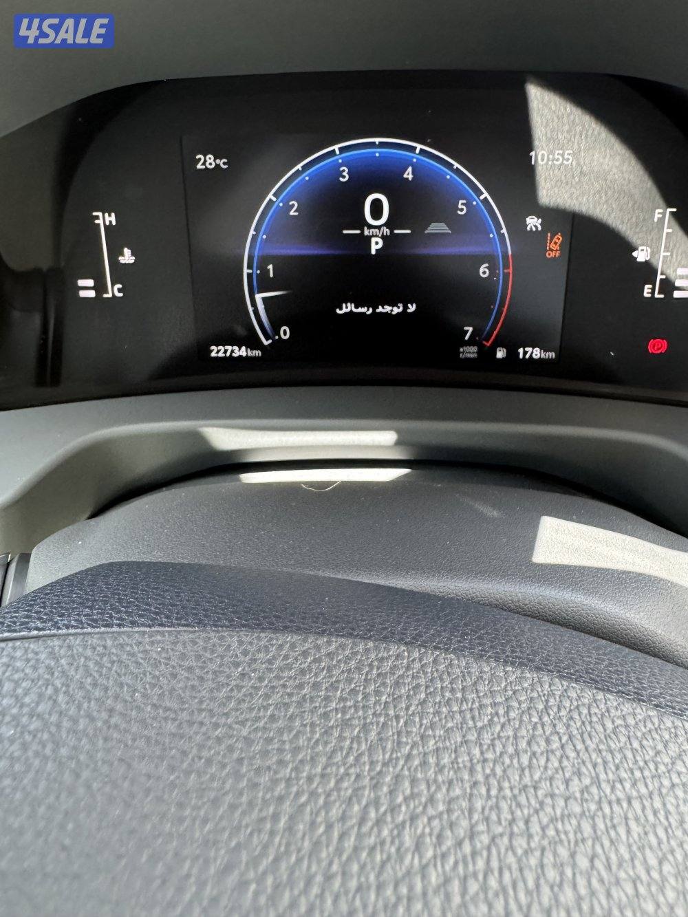 للبيع لاند كروزر GXR AEROS TWIN TURBO اللون ابيض ماشي 23 الف7