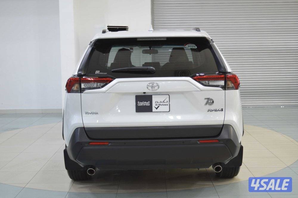 2025 Toyota RAV4 | Excellent Condition | Low Mileage3