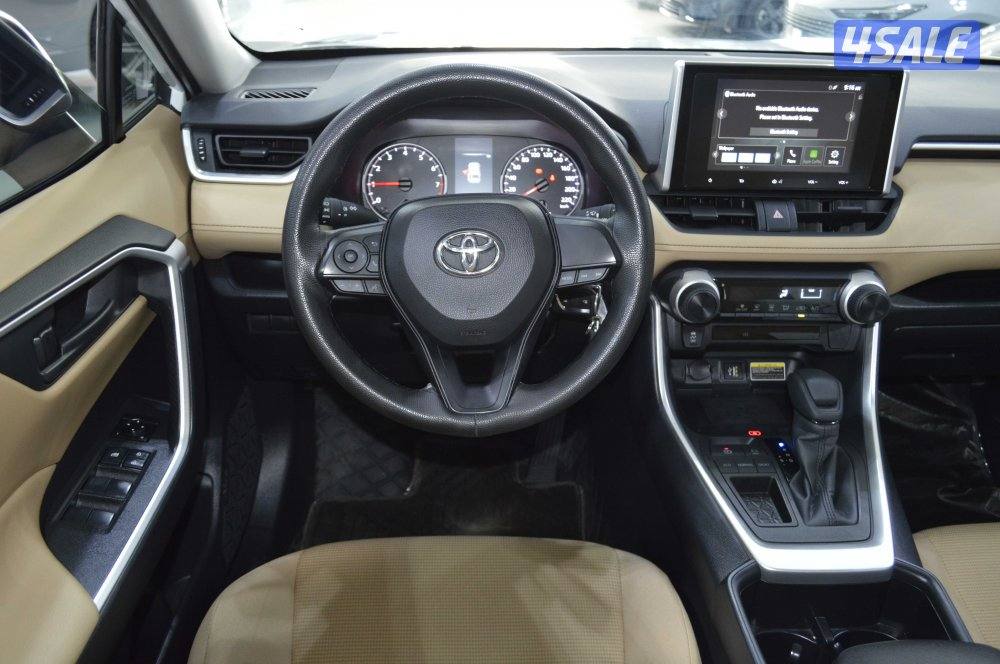 2025 Toyota RAV4 | Excellent Condition | Low Mileage6