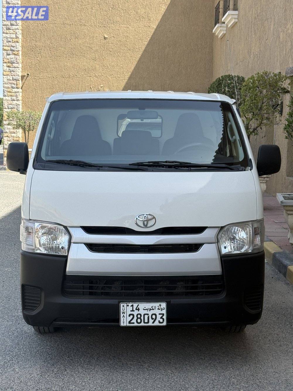 باص مقفل استعمال شخصي ماشي ١٩٠ الف شرط الفحص2