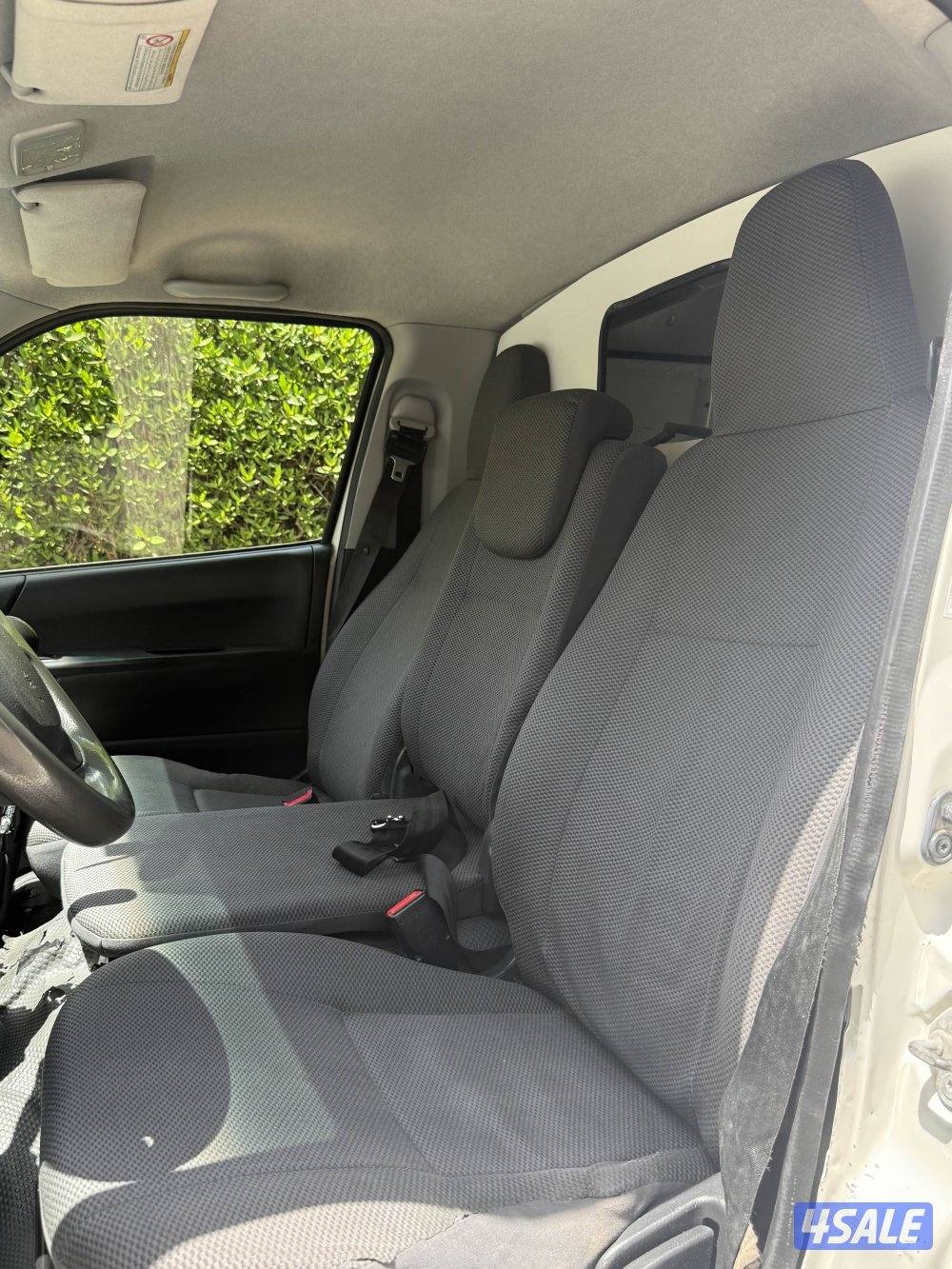 باص مقفل استعمال شخصي ماشي ١٩٠ الف شرط الفحص7