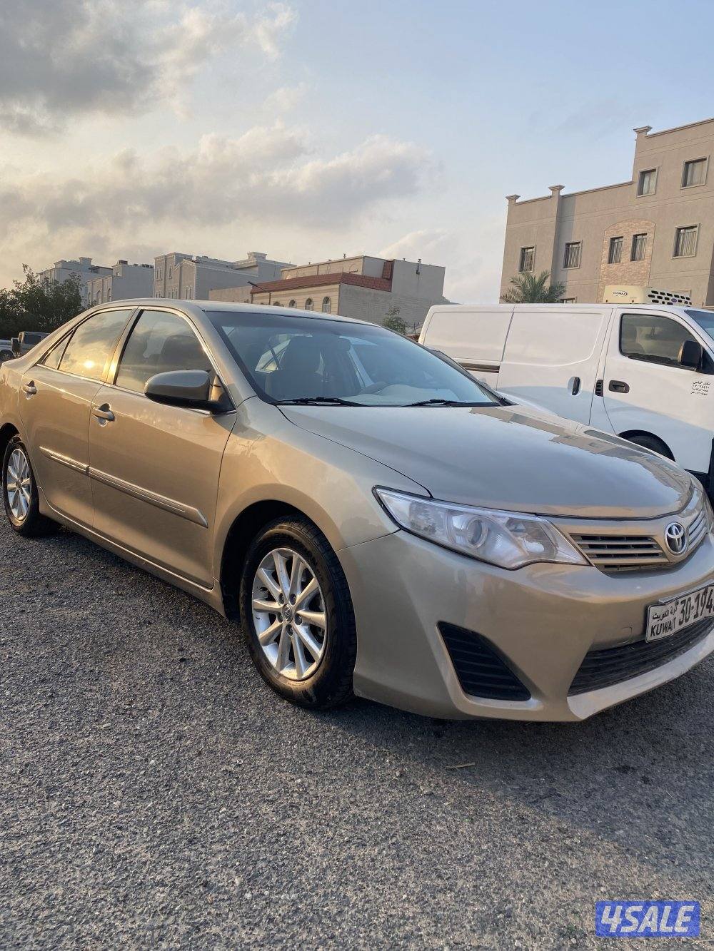 للبيع كامري ٢٠١٤0