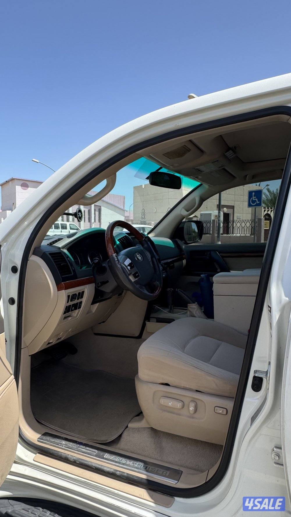 لاند كروزر 20132