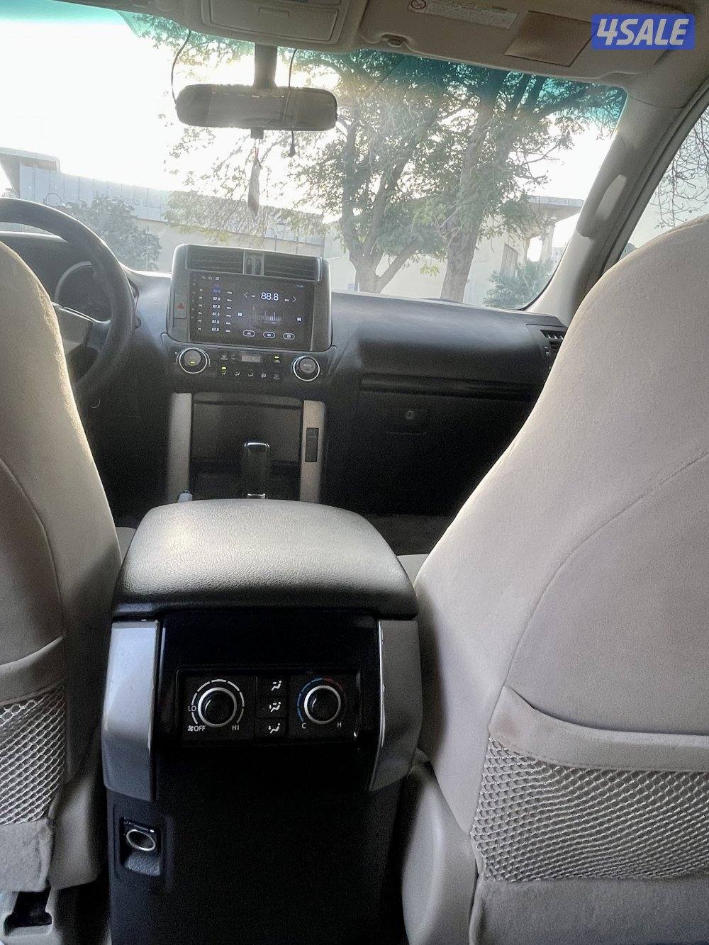 تويوتا برادو 2012 بحالة ممتازة وسيرفس الوكالة9