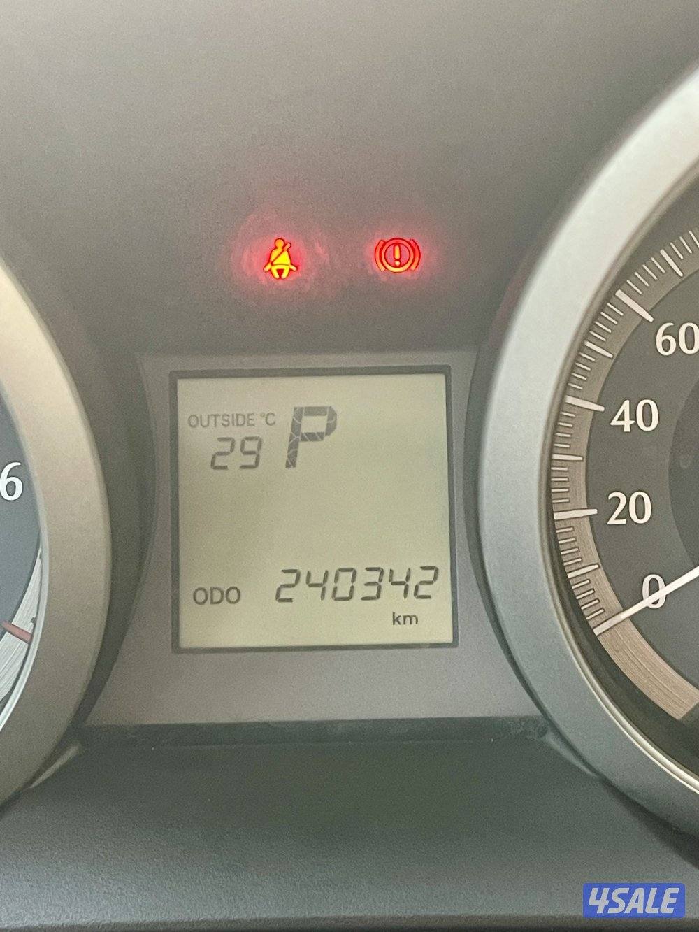 تويوتا برادو 2012 بحالة ممتازة وسيرفس الوكالة11