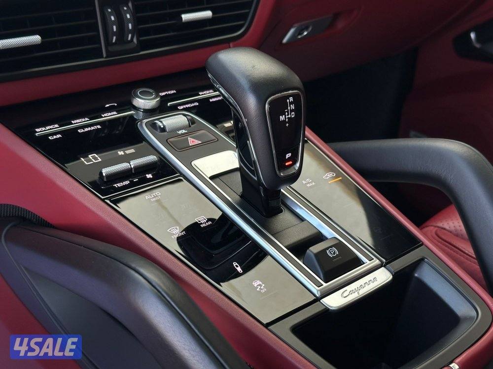 بورشه كايينCOUPE موديل2022 عداد37الف وارد بهبهاني سيرفس منتظم9