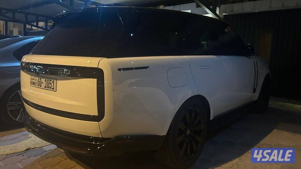 رنج روفر كامل المواصفات موديل 2025 ماشي ٣٣٠٠٠ شرط الفحص للجادين11