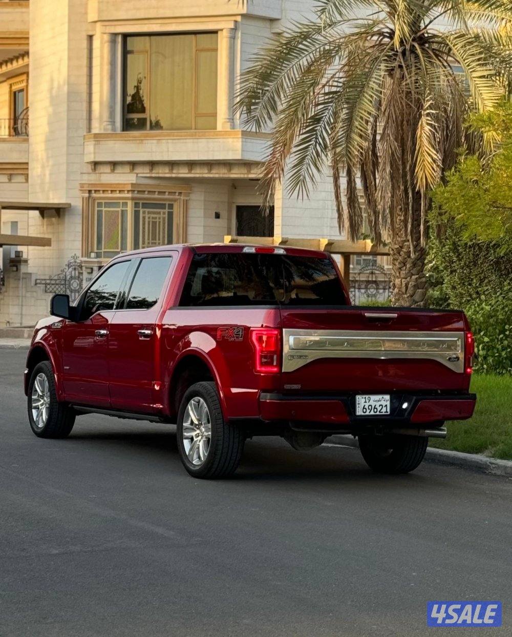 للبيع وانيت فورد بلاتينيوم موديل 2015 صبغ الوكالة3