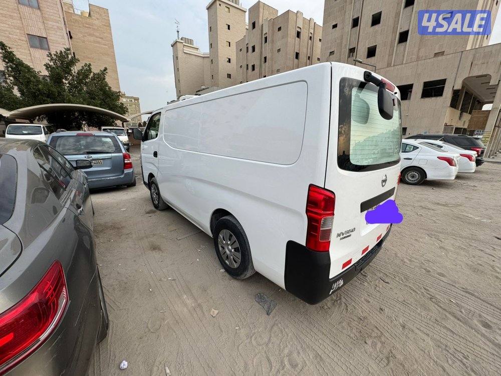 للبيع نيسان أورفان مقفل ثلاجه موديل 2021 ممشي 2581