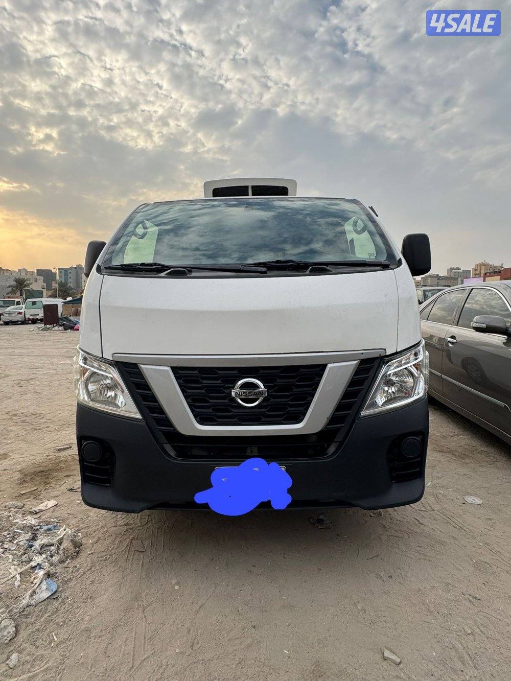 للبيع نيسان أورفان مقفل ثلاجه موديل 2021 ممشي 2583