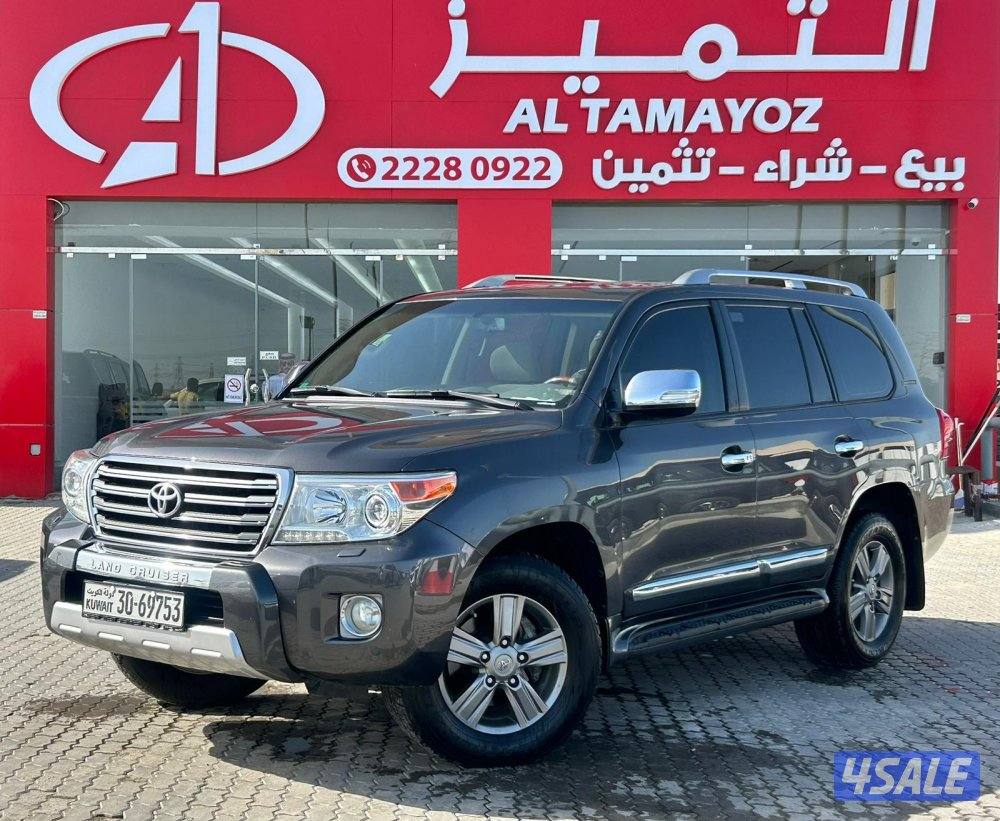 تويوتا لاند كروزر V8-GX.R موديل 2015 ماشى 331.000 k.m  وارد الساير.0
