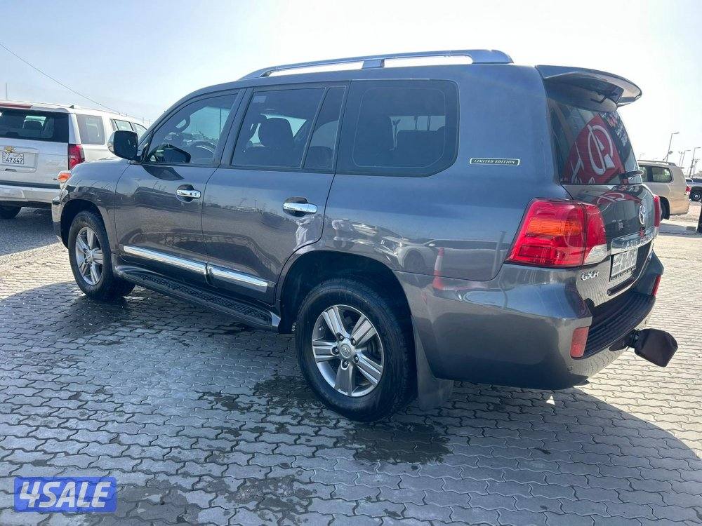 تويوتا لاند كروزر V8-GX.R موديل 2015 ماشى 331.000 k.m  وارد الساير.2