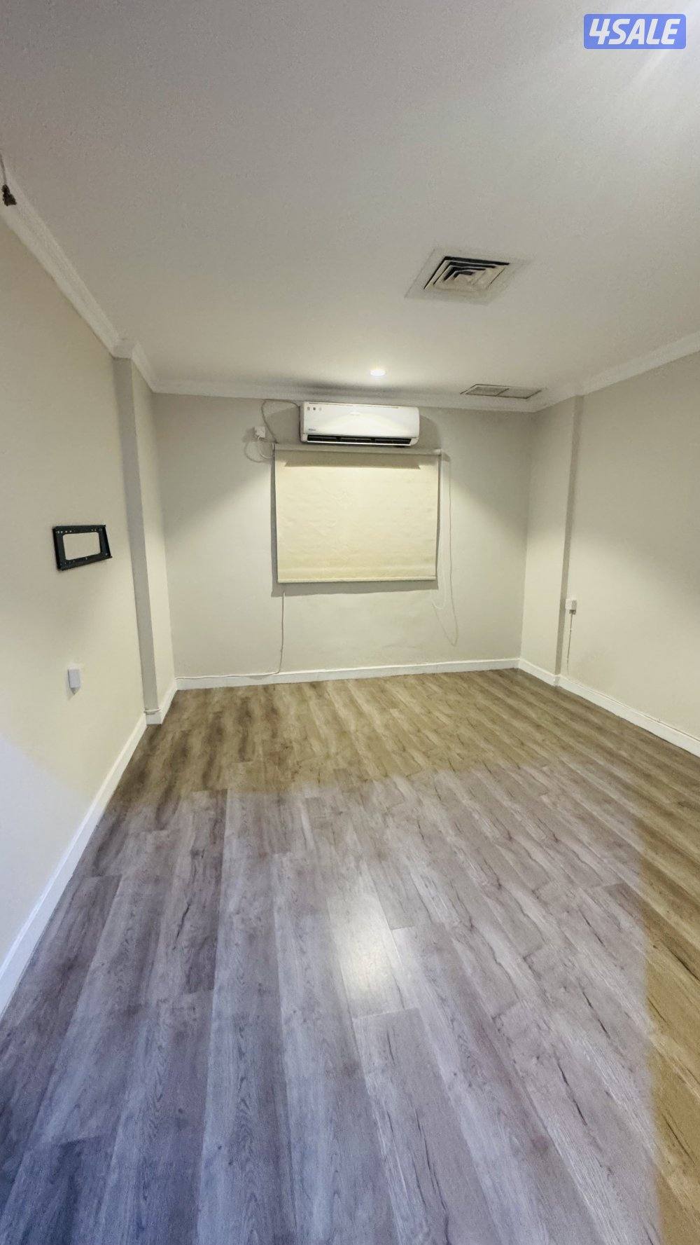 شقه في حولي غرفة وصالة وحمام ومطبخ مساحات كبيرة6